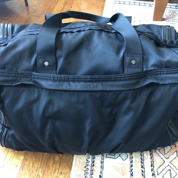 lululemon Urban Warrior Duffel Bag - Picture 1 of 16